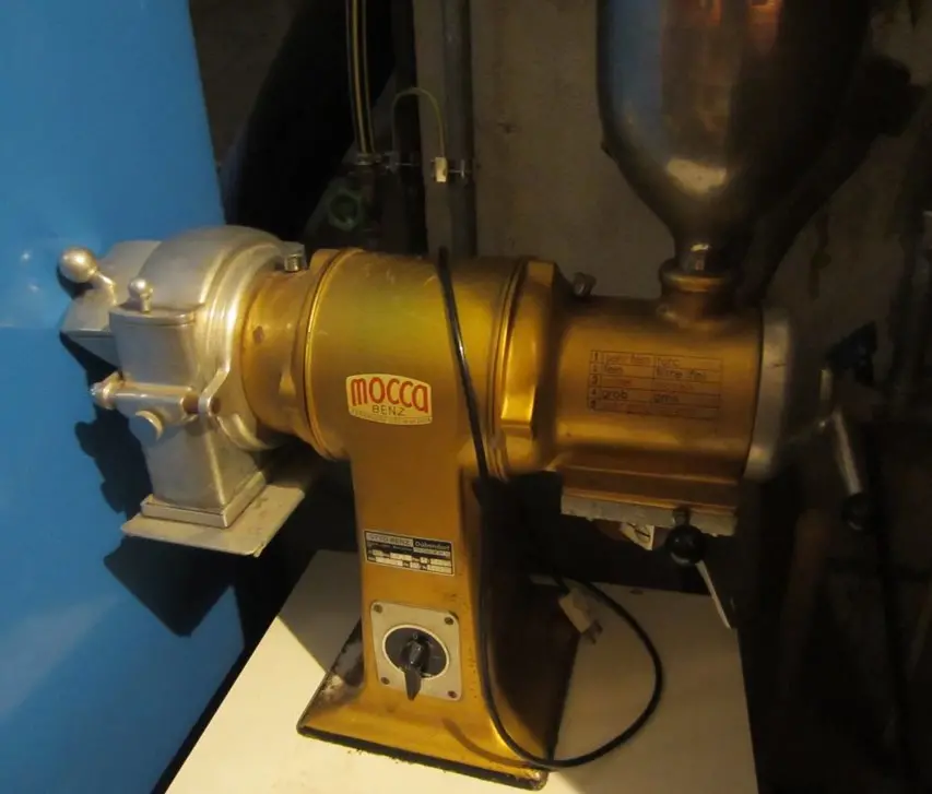 benz1 Association internationale des collectionneurs de moulins à café benz1 Association internationale des collectionneurs de moulins à café